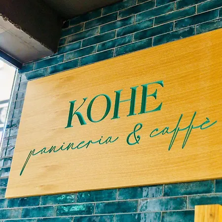 Boutique And מלון