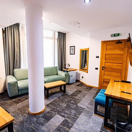 Hotel Boutique And 4*