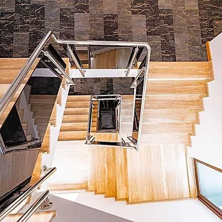 Boutique And 4* Cluj-Napoca