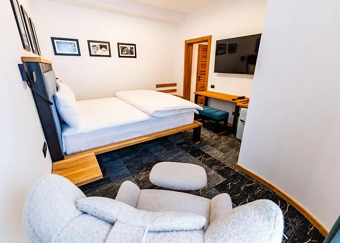 Hotel Boutique And 4*